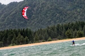 Maurice is Kitesurfing in Banda Aceh, Lhoknga, Indonesia