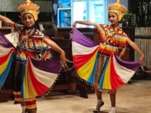 Thai dancing team